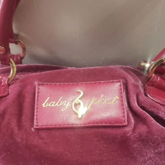 Elegant Pink Velvet Handbag - Picture 2 of 4